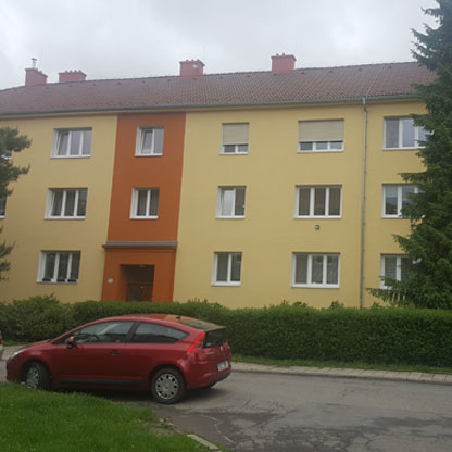 maly-uhersk_hradit_736